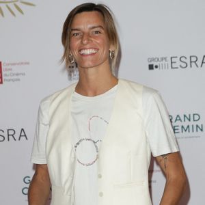 Fauve Hautot - Action Enfance a pour mission de protéger et d’éduquer sur le long terme des enfants en danger, de l’enfance à l’âge adulte. Elle les accueille, frères et sœurs ensemble, au sein de Villages d’Enfants et d’Adolescents, dans un cadre stable et protecteur. La Fondation leur apporte repères et équilibre en favorisant le maintien des liens entre frères et sœurs dans le respect de leur histoire familiale, afin de les aider à se construire et à devenir des adultes autonomes et responsables, capables de trouver leur place dans la société. © Coadic Guirec/Bestimage |
