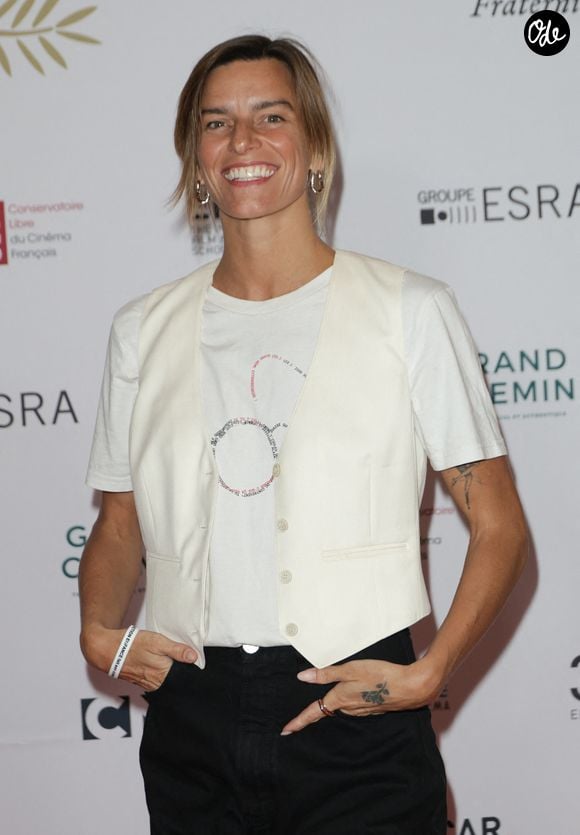 Fauve Hautot - Action Enfance a pour mission de protéger et d’éduquer sur le long terme des enfants en danger, de l’enfance à l’âge adulte. Elle les accueille, frères et sœurs ensemble, au sein de Villages d’Enfants et d’Adolescents, dans un cadre stable et protecteur. La Fondation leur apporte repères et équilibre en favorisant le maintien des liens entre frères et sœurs dans le respect de leur histoire familiale, afin de les aider à se construire et à devenir des adultes autonomes et responsables, capables de trouver leur place dans la société. © Coadic Guirec/Bestimage |