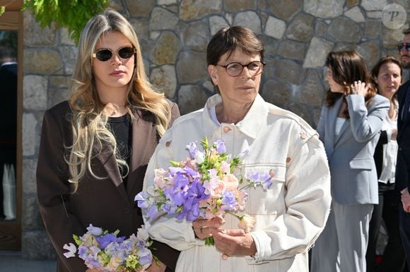 Leurs Altesses S.A.S. le Prince Albert II et la Princesse Charlène de Monaco, Leurs Altesses S.A.S. la Princesse Stéphanie de Monaco, Camille Gottlieb, Mélanie-Antoinette de Massy et Gareth Wittstock ont visité les nouveaux locaux de la SPA (Société pour la Protection des Animaux) monégasque, notamment plusieurs parcs pour chiens, dans la petite ville de Peille. Ils ont également inauguré une statue en hommage à la Princesse Antoinette, présidente de la SPA de Monaco lors de sa création en 1976. © Bruno Bebert/Bestimage