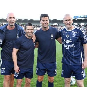 Christophe Dugarry, Bixente Lizarazu, Yoann Gourcuff, Zinedine Zidane - À l'occasion des 100 ans du parc Lescure, Bordeaux accueille au stade Chaban-Delmas un match de gala opposant les gloires des Girondins de Bordeaux au Variétés Club de France le mardi 14 mai 2024. 

© Patrick Bernard/ Bestimage