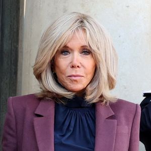 Brigitte Macron est sur tous les fronts !

Le président de la République Emmanuel Macron et la première dame Brigitte Macron accueillent le roi Philippe et la reine Mathilde de Belgique à l'Elysée. © Dominique Jacovides / Bestimage