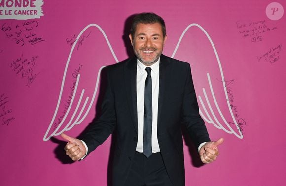 Jérôme Anthony et de nombreux internautes ont commenté la publication. 
Exclusif - Jérôme Anthony - Backstage - Enregistrement de l'émission "Tout le monde chante contre le cancer, les stars relèvent le défi" dans le cadre du gala de l'association "Tout le monde chante contre le cancer" présentée par J.Anthony au Dôme de Paris, et diffusée le 4 janvier sur W9. Le 22 novembre 2022 © Coadic Guirec-Christophe Clovis / Bestimage