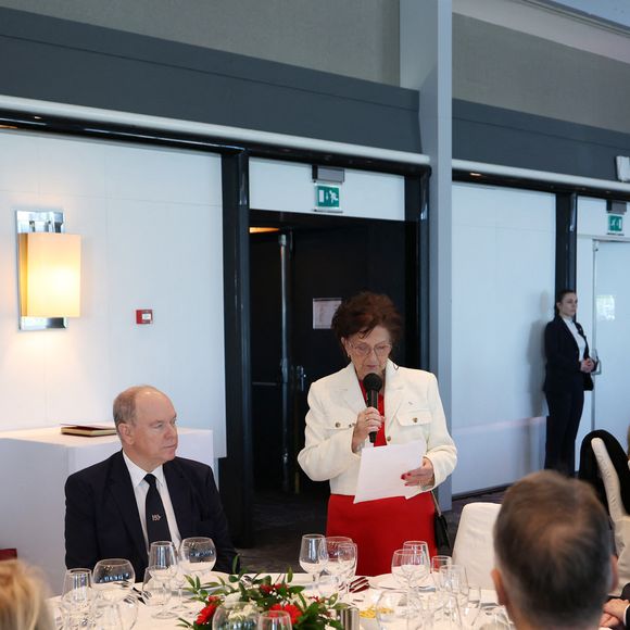 Le prince Albert II de Monaco et la princesse Charlène de Monaco célèbrent le 75ème anniversaire de l'Amicale des Aines Monégasques à l'hôtel Méridien de Monte-Carlo à Monaco, le 5 décembre 2025.

J.C. Vinaj / Pool Restreint Monaco / Bestimage