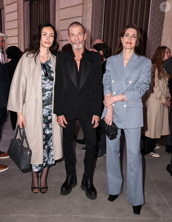Camilla Fayed, Vivi Nevo, Charlotte Casiraghi - La créatrice S.McCartney est faite Chevalier de la Légion d'honneur par le président français E.Macron au palais de l'Elysée à Paris, le 5 mars 2026, lors de la Fashion Week à Paris. Cette distinction salue son parcours ainsi que son engagement dans l'univers de la création et de la mode.

BFA.com / Backgrid USA / Bestimage