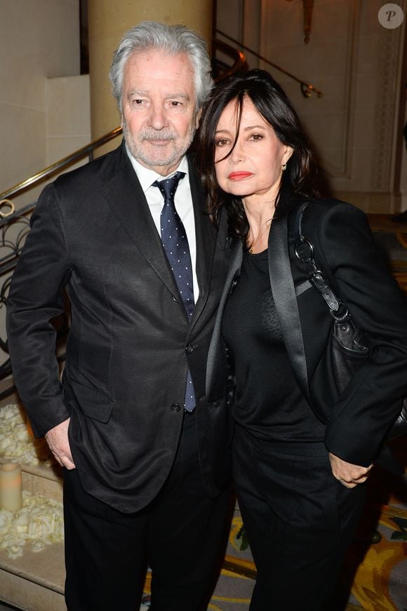 Pierre Arditi avec sa femme Evelyne Bouix - Dîner de gala de la première édition des prix "les Stéthos d'Or" en faveur de la Fondation pour la recherche en physiologie dont le docteur Frédéric Saldmann est le directeur scientifique à l'hôtel George V à Paris le 13 mars 2017. © Coadic Guirec/Bestimage