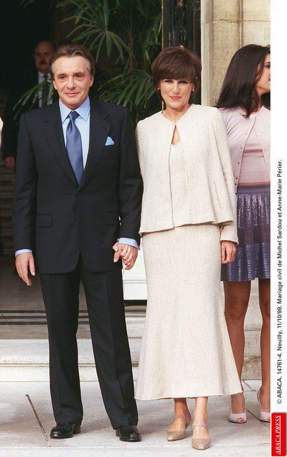 Mariage civil de Michel Sardou et Anne-Marie Périer à Neuilly, 11 octobre 1999. © Abaca