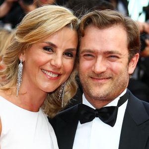 Après un premier mariage avec Thomas Hugues, Laurence Ferrari a retrouvé l'amour dans les bras d'un musicien français : Renaud Capuçon...

Laurence Ferrari et Renaud Capuçon assistent à la première du film "Irrational Man" lors du 68e Festival de Cannes, en France. Crédit ShootPix/Abaca