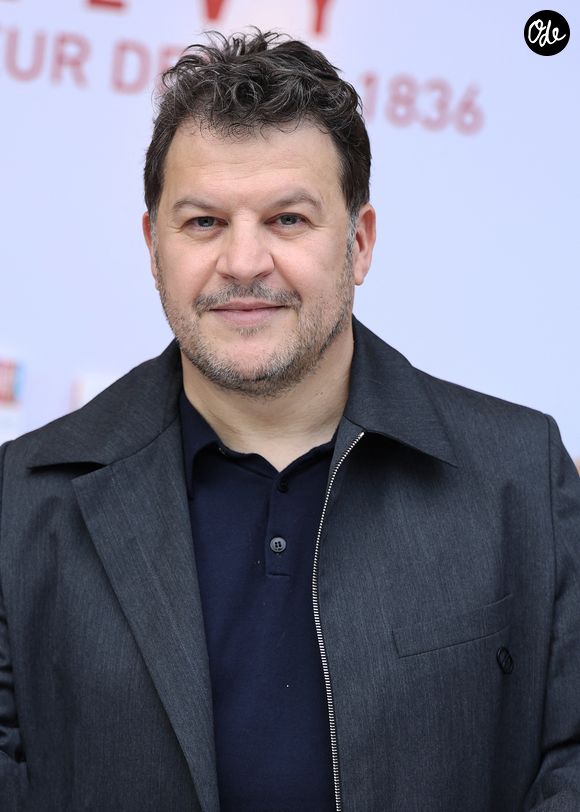 Guillaume Musso lors du 5ème festival du Livre de Paris au Grand Palais à Paris, France, le 17 avril 2026. Crédit Denis Guignebourg/BestImage