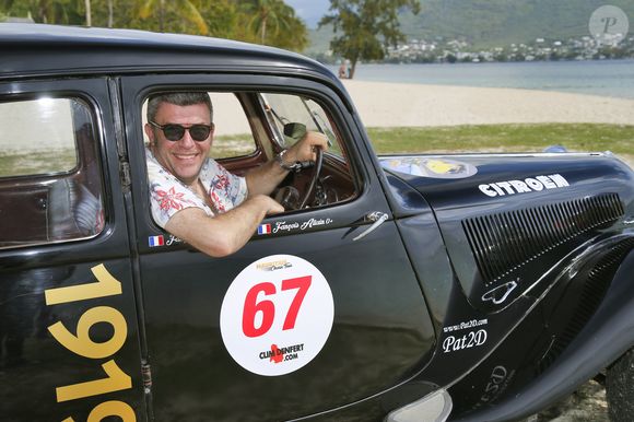 C'est François Allain qui prend le large.

Exclusif - François Allain - Derniers préparatifs des voitures avant le départ pour la 1ère étape de la course automobile "Mauritius Classic Tour" à l'Ile Maurice. Le 24 novembre 2019
© Cyril de Plater / Bestimage