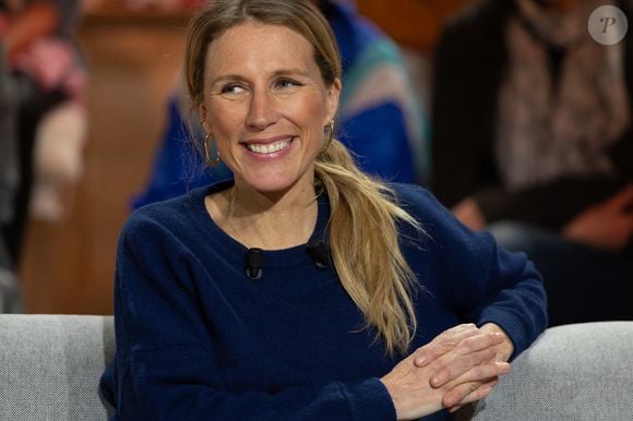 Toutefois, que les fidèles se rassurent : la version hebdomadaire du samedi matin, "Bel & bien", devrait quant à elle être maintenue.

Agathe Lecaron sur plateau de l'émission "Animalement Vôtre" présentée par Bernard Montiel, sur France 3. À Paris, le 13 janvier 2026. 

© Julien Sarkissian/Bestimage