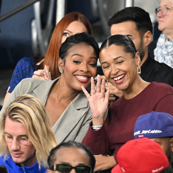 Miss France 2025, Angélique Angarni-Filopon, a également marqué la soirée

Angélique Angarni-Filopon (Miss France 2025), Paul Mirabel, Kalash - Célébrités dans les tribunes lors du match de qualification pour la Coupe du Monde 2026 entre la France et l'Islande (2-1) au Parc des Princes à Paris le 9 septembre 2025. © Lionel Urman/Bestimage