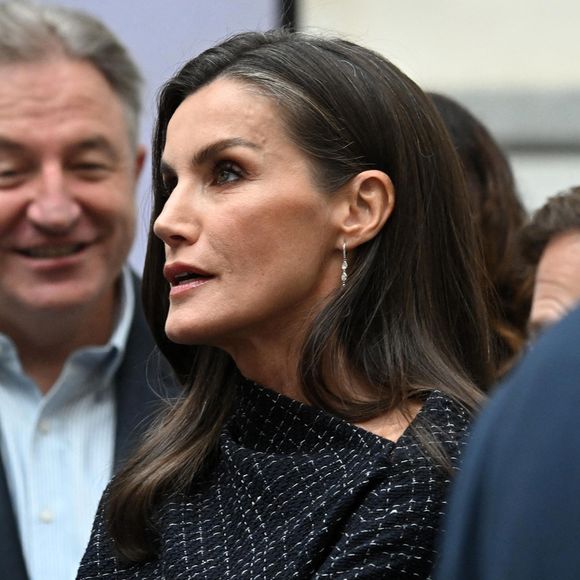 La reine Letizia d’Espagne préside la commémoration du 35ème anniversaire de "El Mundo" et la remise de la 22ème édition des Prix Internationaux du journal à Madrid, le 5 décembre2024. 
© José Oliva / EuropPress / Bestimage