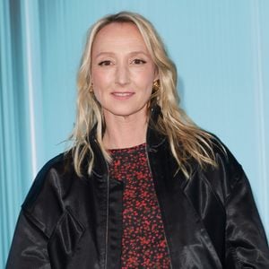 Elle partage sa vie avec Thomas Sabatier, 13 ans son cadet, entrepreneur discret mais accompli. Le couple mène une relation stable depuis plusieurs années.

Audrey Lamy - Photocall du showcase 2026 Disney+ à l'Institut de France à Paris le 15 janvier 2026. © Coadic Guirec/Bestimage