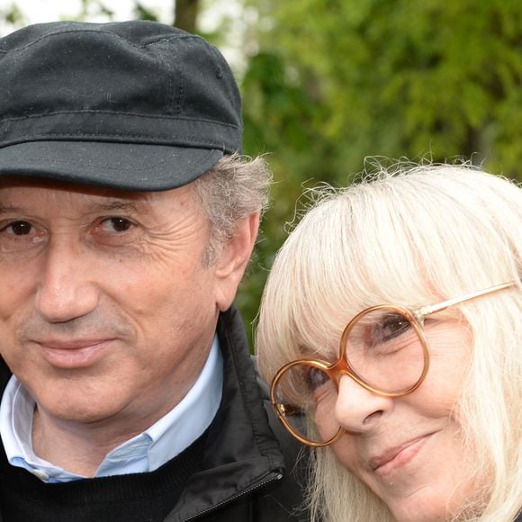 Exclusif - Michel Drucker (casquette) et sa femme Dany Saval - Mylène Demongeot (présidente du comité d'honneur du refuge de l'Arche de Chateau-Gontier) a reçu en exclusivité Michel Drucker (casquette) et sa femme Dany Saval au refuge de l'Arche à Château-Gontier