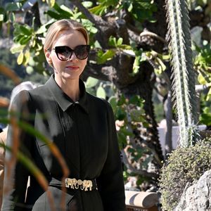 Le prince Albert II de Monaco, sa femme la princesse Charlene et la princesse Caroline de Hanovre ont pu découvrir les travaux d'aménagements réalisés pendant 5 ans au jardin exotique de Monaco avant son ouverture au public le 30 mars.© Bruno Bebert / Bestimage