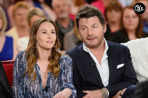 À 60 ans, le comédien est le père de Sam, né en 1995 d’une première union. Par la suite, il a vécu plusieurs années avec l’actrice Vanessa Demouy. Avec elle, il a pu accueillir le petit Solal en 2003, puis Sharlie en 2011. 

Vanessa Demouy et Philippe Lellouche - Enregistrement de l'émission "Vivement Dimanche" diffusée le 11 mai 2014 - invité principal Patrick Fiori - Paris le 7 mai 2014 © COADIC GUIREC / BESTIMAGE