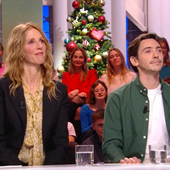 Sûrement la première d'une longue série

Thomas Marty avec Sandrine Kiberlain sur le plateau de "Quotidien" sur TMC le 17 décembre 2024.