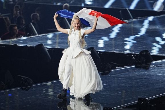 La France, elle, oscille désormais entre la 5e et la 9e place selon les plateformes.

Monroe de France se produit pendant la Generalprobe (répétition générale) 2 pour la finale du Concours Eurovision de la chanson 2026 dans la Stadthalle à Vienne, Autriche, le 15 mai 2026. Photo par Georg Hochmuth/Abacapress.com