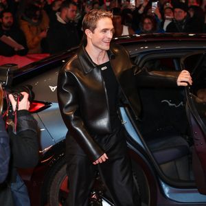 Robert Pattinson - Première du film "Mickey 17" lors de la 75ème édition du festival international du film de Berlin (La Berlinale 2025), le 15 février 2025. Backgrid UK/ Bestimage