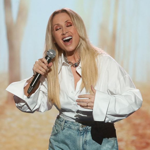 Exclusif - Lara Fabian - Enregistrement de l'émission "La Boîte à Secrets" dans les studios de la Cité du Cinéma à Saint-Denis, présentée par F. Bollaert et diffusée le 3 janvier 2025 sur France 3. © Christophe Clovis / Bestimage