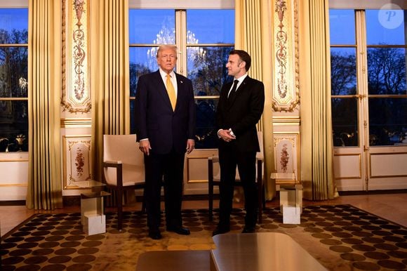 Le président français Emmanuel Macron reçoit son homologue américain Donald Trump au palais présidentiel de l'Elysée à Paris, France, le 7 décembre 2024. © Jeanne Accorsini/Pool/Bestimage