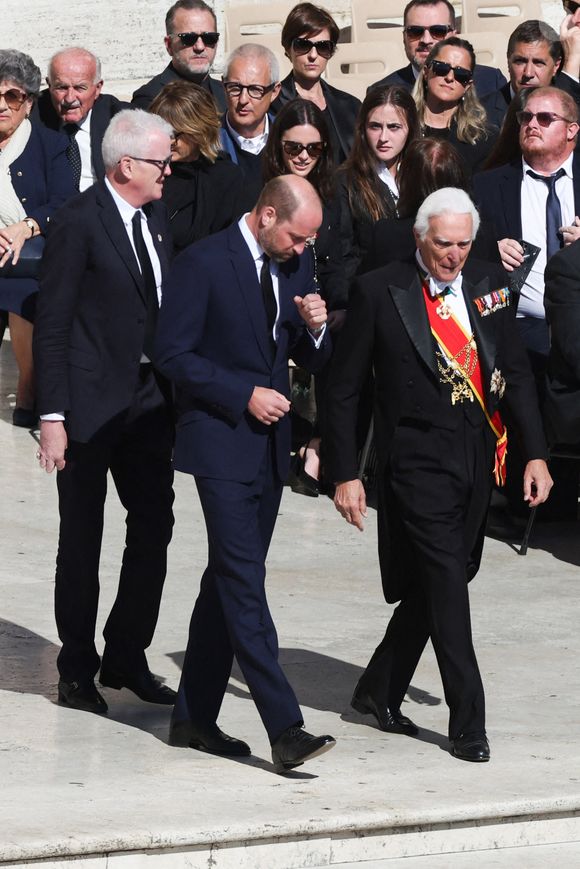 Le prince William d'Angleterre, prince de Galles, assiste aux funérailles du pape François le 26 avril 2025 au Vatican. Alors que Rome fait ses adieux au pape François, des dirigeants du monde entier, des membres de la famille royale, des membres du clergé et des milliers de fidèles se sont réunis au Vatican pour un adieu solennel et historique. Le pape François est décédé le lundi 21 avril à l'âge de 88 ans. Photo by Marco Iacobucci/IPA/ABACAPRESS.COM