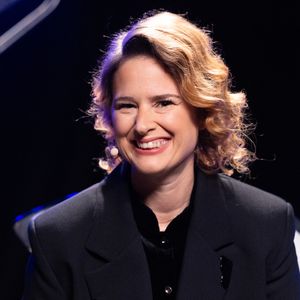 Exclusif -  Elodie Poux lors de l'enregistrement de l'émission "La chanson secrète N°14", présentée par Nikos Aliagas et diffusée le 26 décembre sur TF1, à Paris le 9 décembre 2025. © Jacovides-Moreau/Bestimage