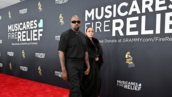 La femme de Kanye West en robe invisible aux Grammys et punie ? Les conséquences pour Bianca Censori dévoilées