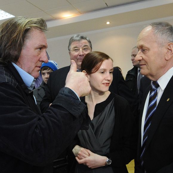 Gerard Depardieu rencontre les commercants de son quartier a Saransk le 23 fevrier 2013.
ITAR TASS / BESTIMAGE