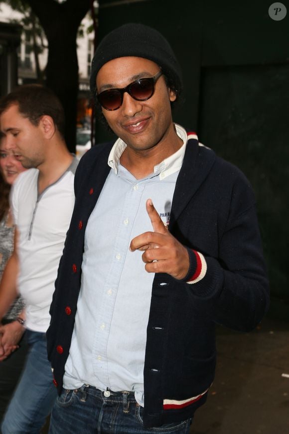 Exclusif - Doc Gyneco (Bruno Beausir) se promène dans les rues de Paris le 7 juillet 2014.