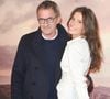 Elle le considère comme un véritable associé : "On est comme une paire de sushis, on va par deux !". 

Christophe Dechavanne et sa fille Ninon à l'avant-première du film "Holy Lands" au cinéma UGC Normandie à Paris, France, le 4 décembre 2018. © Coadic Guirec/Bestimage