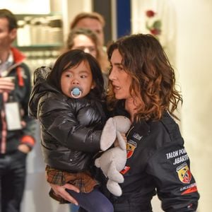 Depuis, la fillette a bien grandi et vient de faire sa rentrée au collège, en 6e.

Exclusif - Mademoiselle Agnès et sa fille Swan au circuit Bugatti du Mans, les 24 et 25 mars 2018.

Photo : Bestimage