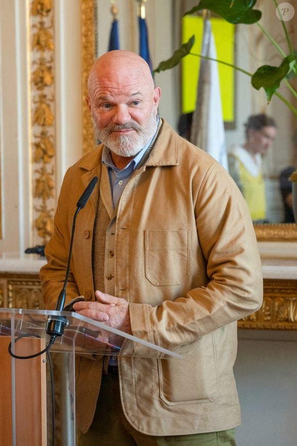 Depuis le tournage, le restaurant est toujours ouvert et commence à attirer de nouveaux clients.

Le chef Philippe Etchebest participe au petit-Déjeuienr des les partenaires de la 3ème édition du Festival Bon (du 13 au 19 octobre) à la mairie de Bordeaux, France, le 18 septembre 2025. © Jean-Bernard Nadeau/Bestimage