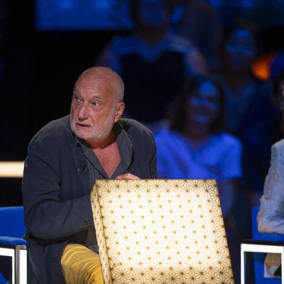 Exclusif - François Berléand lors de l'enregistrement de l'émission "La Boîte à secrets", présentée par F.Bollaert et diffusée le 26 septembre 2025 sur France 3, dans les studios du Lendit à Saint-Denis, Seine Saint-Denis, France, le 8 septembre 2025. © Pierre Perusseau/Bestimage