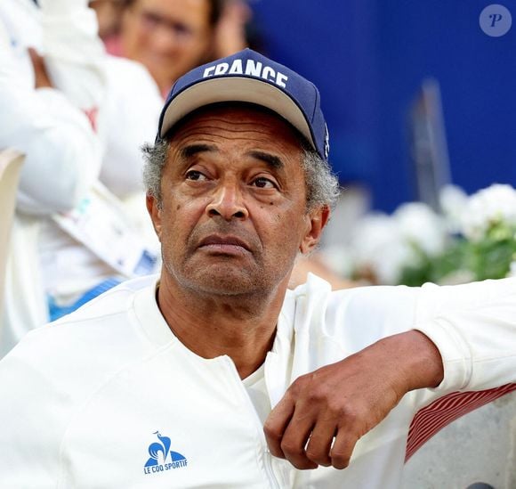 Yannick Noah atteint d'un mal qui touche 3 millions de personnes : "Je me  jette, j'en peux plus", pourquoi il a voulu en finir : Le diaporama -  Purepeople