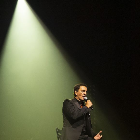 Exclusif - Succès pour le concert de Dany Brillant "Dany Brillant chante Aznavour" au Dôme de Paris - Palais des Sports le 4 février 2022. 
© Cyril Moreau / Bestimage