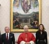 Accompagnée du Roi Abdullah II, son époux, Rania de Jordanie a rencontré le Pape Lévon XIV. 

Le Pape Léon XIV rencontre Abdallah II Roi de Jordanie et son épouse la Reine Rania Al Abdullah au Vatican. Photo par (EV) Vatican media/ABACAPRESS.COM