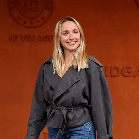 Chloé Jouannet au village lors des Internationaux de France de Tennis de Roland Garros le 3 juin 2026

Jacovides / Moreau / Bestimage