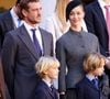 Le mari de Beatrice Borromeo va participer à l’Admiral’s Cup

Pierre Casiraghi, Beatrice Borromeo, Stefano et Francesco  dans la cour du palais princier le jour de la fête nationale de Monaco le 19 novembre 2024.

© Jean-Charles Vinaj / Pool Monaco / Bestimage