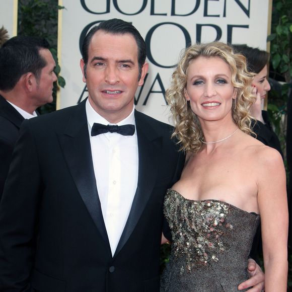 Archives : Jean Dujardin et Alexandra Lamy le 15 janvier 2012 à Los Angeles @FAMEFLYNET / BESTIMAGE