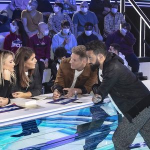 Exclusif - Kelly Vedovelli, Valérie Benaim, Matthieu Delormeau, Cyril Hanouna - Emission TPMP (Touche Pas à Mon Poste) présentée par C.Hanouna en direct le 05/10/21 sur C8, avec pour invités  - Paris le 05/10/21 © Jack Tribeca / Bestimage