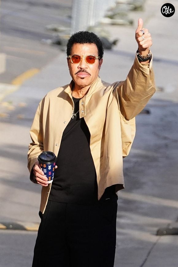 Lionel Richie se rend à l'émission de Jimmy Kimmel à Hollywood

Backgrid USA / Bestimage