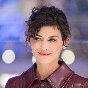 Conquise par sa fillette venue du Vietnam en 2019, qu'elle appelle son "petit trésor", Audrey Tautou a entièrement revu son emploi du temps pour profiter à ses côtés...

Audrey Tautou lors de l'inauguration des décorations de Noël aux Galeries Lafayette à Paris, en France, le 8 novembre 2016. Photo de Nasser Berzane/Abaca