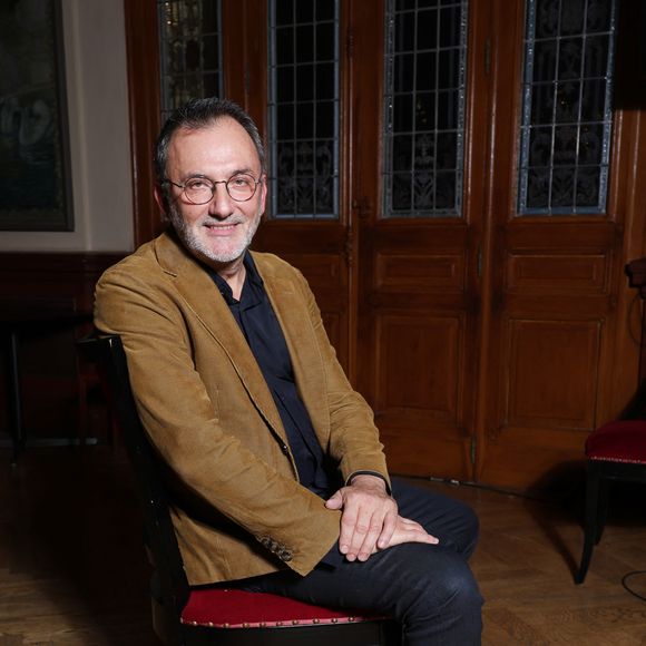 Exclusif - Rendez-vous avec Frédéric Lopez ("Après la fin") lors du 2ème Festival Creatvty 2025 des séries et créations audiovisuelles à Sète, le 14 novembre 2025. © Denis Guignebourg / Bestimage