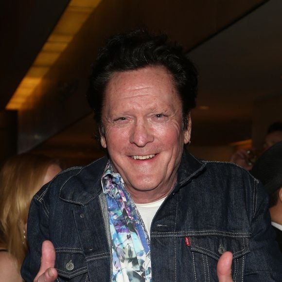 Visiblement des suites d’un arrêt cardiaque. 

Michael Madsen à la sortie de la 77ème cérémonie annuelle des Golden Globe Awards au Beverly Hilton Hotel à Los Angeles, le 5 janvier 2020. Bestimage