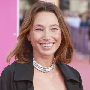 Habituée à travailler en famille, Laura Smet a d’ailleurs fondé en 2018 la société de production audiovisuelle Frégate, aux côtés de son mari.

Laura Smet - Le 51ème Festival du Cinéma Américain de Deauville, samedi 13 septembre 2025. © Christophe Aubert via Bestimage