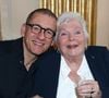 L’actrice était au ministère de la culture pour faire don de l’ensemble de ses archives à l’État
Dany Boon et Line Renaud - Line Renaud fait don de ses archives aux Archives Nationales au Ministère de la Culture, Paris le 12 Mai 2025. L’ex-meneuse de revue qui fêtera ses 97 ans le 2 juillet prochain a remis à la ministre de la Culture R. Dati, la lettre par laquelle elle fait don de ses archives (correspondances, papiers et documents personnels et professionnels) à l’État. Un moment fort en émotions qu’elle a partagé avec ses «enfants de cœur». © Bertrand Rindoff / Bestimage