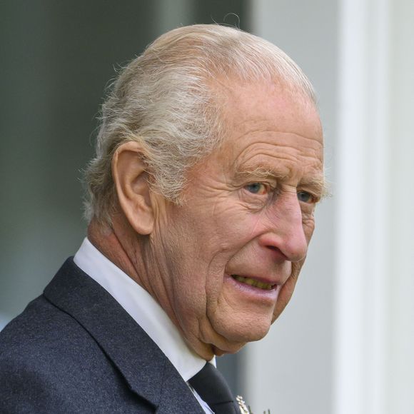 Le roi Charles III lors des jeux des Highlands du Braemar Gathering au Royaume Uni, le 6 septembre 2025. 

Photo : Cover Images via ZUMA Press / Bestimage
