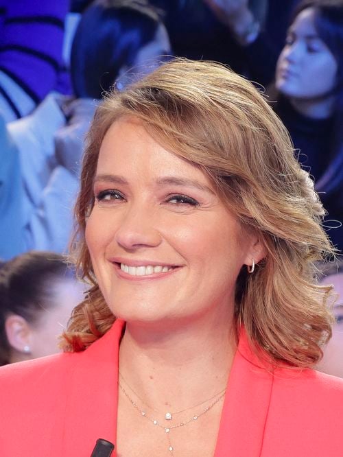 "Il a une vie normale loin des médias" : Pascale de La Tour du Pin en couple après son divorce, son compagnon n'a rien à voir avec son ex-mari