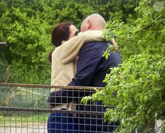 Le couple avait même pris la décision d'emménager très vite ensemble et l'ancienne prétendant avait tout quitté pour lui. 

Renaud fait son choix dans "L'amour est dans le pré", M6